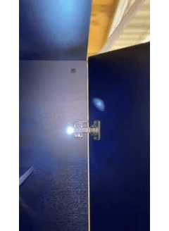✨ ¡Iluminación mágica en tus gabinetes! Descubre la Luz LED para Bisagra Universal X2